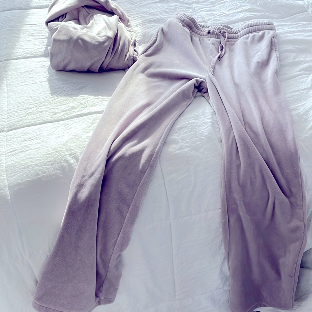 H&M lavender matching pants and zip up jacket